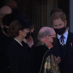 Le prince William, duc de Cambridge, et le prince Harry, duc de Sussex, Sorties des funérailles du prince Philip, duc d'Edimbourg à la chapelle Saint-Georges du château de Windsor, Royaume Uni, le 17 avril 2021. 