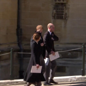 Le prince William, duc de Cambridge, et le prince Harry, duc de Sussex, Sorties des funérailles du prince Philip, duc d'Edimbourg à la chapelle Saint-Georges du château de Windsor, Royaume Uni, le 17 avril 2021. 