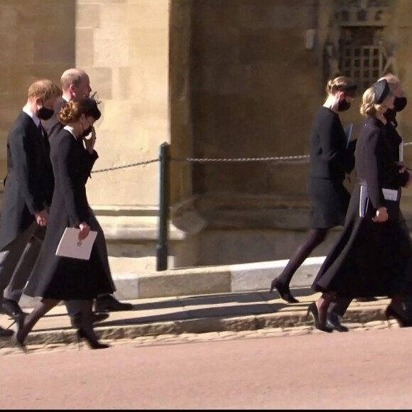 Le prince William, duc de Cambridge, et le prince Harry, duc de Sussex, Sorties des funérailles du prince Philip, duc d'Edimbourg à la chapelle Saint-Georges du château de Windsor, Royaume Uni, le 17 avril 2021. 