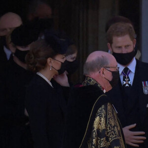 Le prince William, duc de Cambridge, et le prince Harry, duc de Sussex, Sorties des funérailles du prince Philip, duc d'Edimbourg à la chapelle Saint-Georges du château de Windsor, Royaume Uni, le 17 avril 2021. 