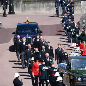 Le prince Charles, prince de Galles, le prince Andrew, duc d'York, le prince William, duc de Cambridge, David Armstrong-Jones, comte de Snowdon, Peter Phillips, la princesse Anne, le prince Edward, comte de Wessex, le prince Harry, duc de Sussex, Sir Timothy Laurence - Arrivées aux funérailles du prince Philip, duc d'Edimbourg à la chapelle Saint-Georges du château de Windsor, Royaume Uni, le 17 avril 2021. 