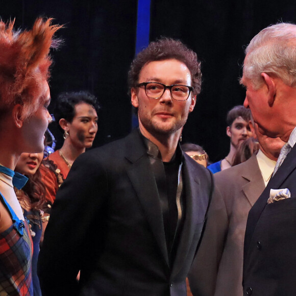 Le danseur étoile et chorégraphe Liam Scarlett (face au prince Charles) est mort à l'âge de 35 ans.