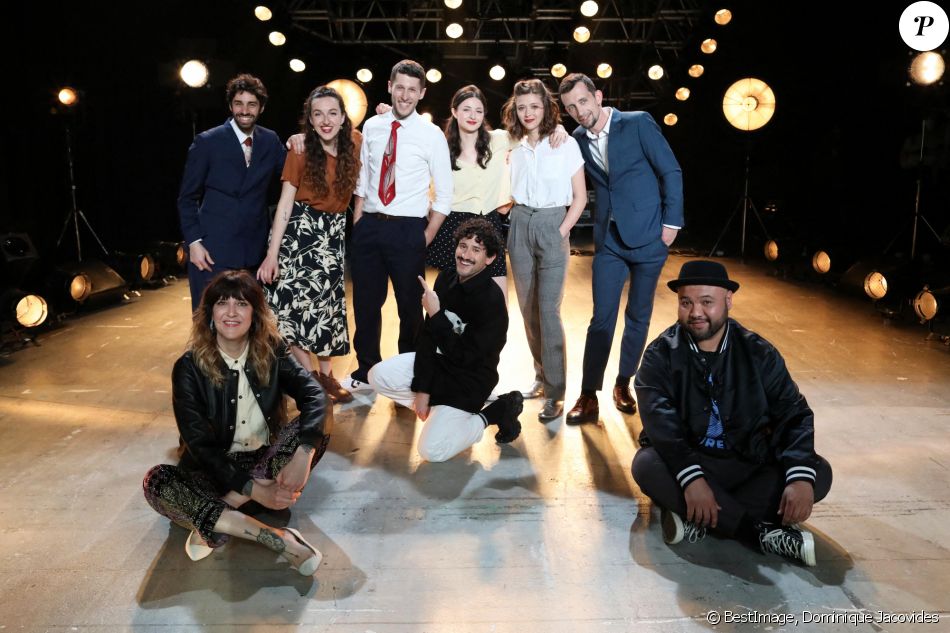 Exclusif - Daphné Bürki, Mehdi Kerkouche (directeur artistique/chorégraphe compagnie EMKA), Jazz Roots et Raphaël Yem lors de l'enregistrement de "L'émission : Spéciale On danse chez vous" présentée par Daphné Bürki et Raphaël Yem qui sera diffusée le 24 Avril sur FranceTV. Paris le 21 avril 2021. © Dominique Jacovides / Bestimage