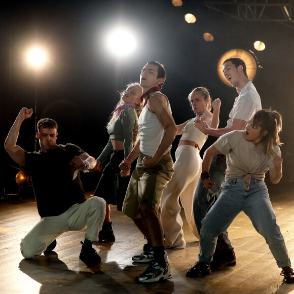 Exclusif - illustration danse lors de l'enregistrement de "L'émission : Spéciale On danse chez vous" présentée par Daphné Bürki et Raphaël Yem qui sera diffusée le 24 Avril sur FranceTV. Paris le 21 avril 2021. © Dominique Jacovides / Bestimage