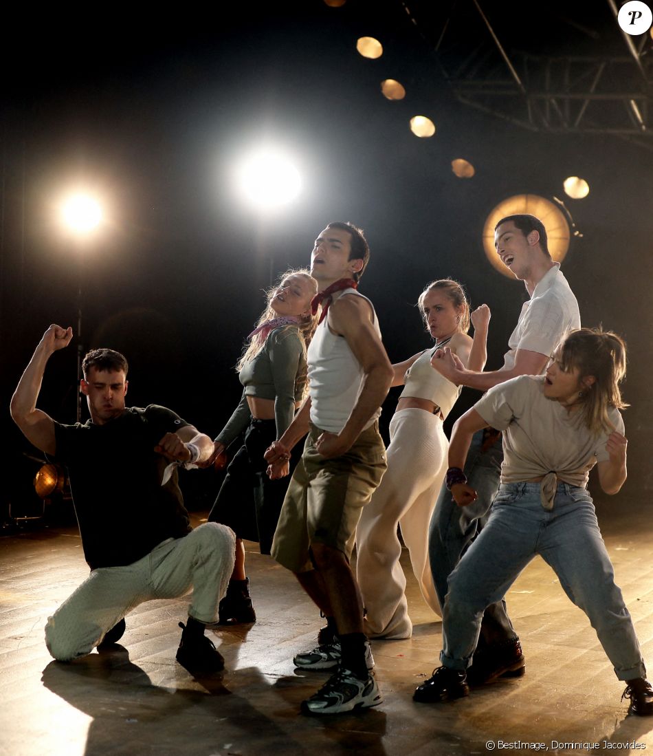 Exclusif - illustration danse lors de l'enregistrement de "L'émission : Spéciale On danse chez vous" présentée par Daphné Bürki et Raphaël Yem qui sera diffusée le 24 Avril sur FranceTV. Paris le 21 avril 2021. © Dominique Jacovides / Bestimage