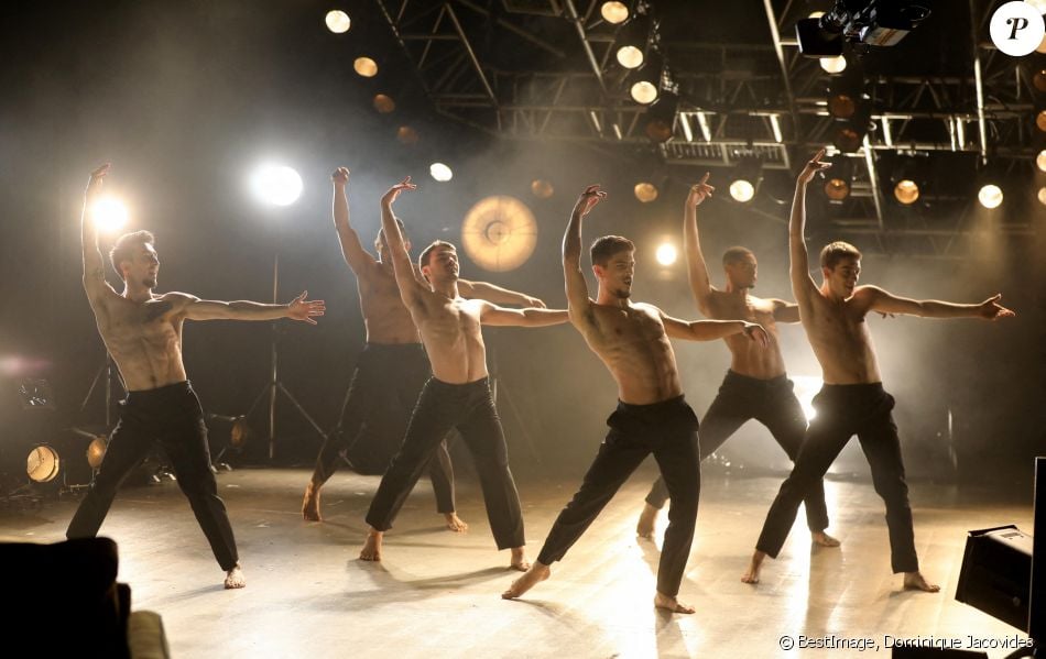 Exclusif - Illustration danse lors de l'enregistrement de "L'émission : Spéciale On danse chez vous" présentée par Daphné Bürki et Raphaël Yem qui sera diffusée le 24 Avril sur FranceTV. Paris le 21 avril 2021.© Dominique Jacovides / Bestimage