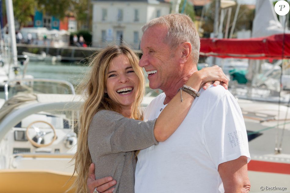 Yves Renier et sa fille Samantha - Photocall de "Flic tout simplement" dans le cadre du 17e festival de fiction TV de La Rochelle le 12 septembre 2015