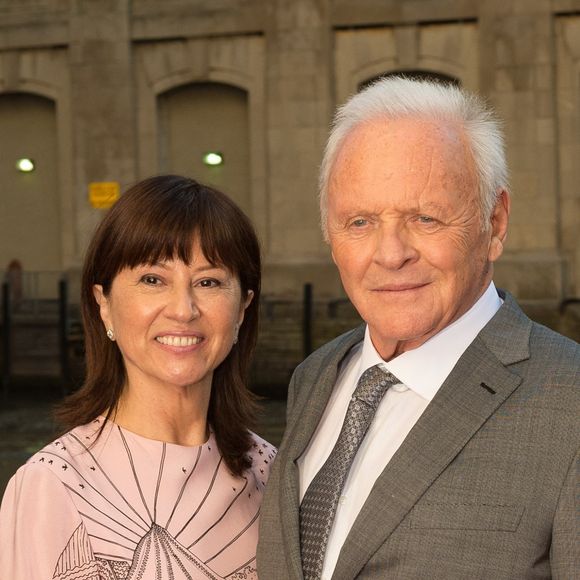 Anthony Hopkins et sa femme Stella Arroyave - Avant-première du film "Transformers: The Last Knight" à Chicago, le 20 juin 2017.