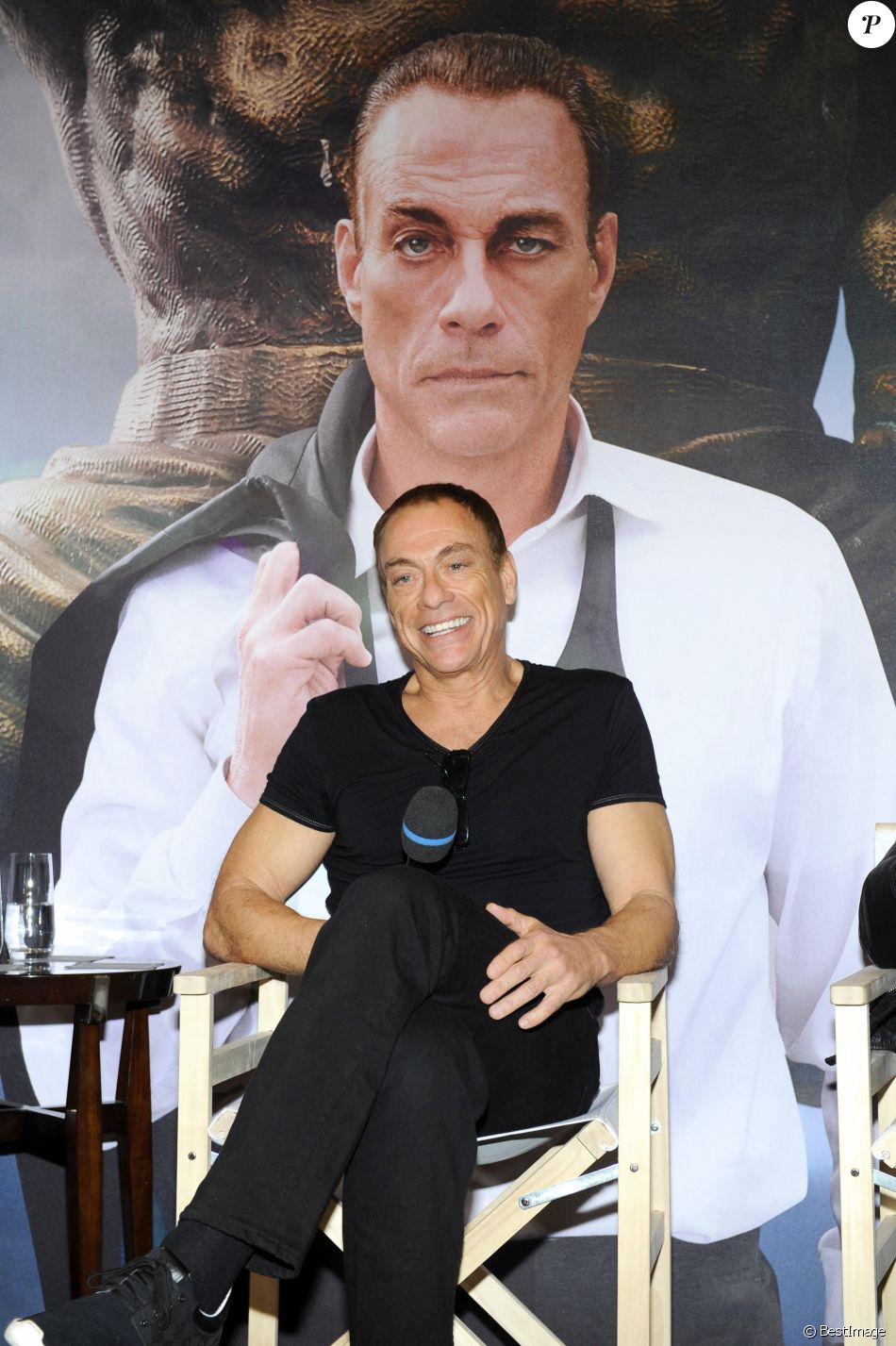 Exclusif - Jean-Claude Van Damme - Conférence de presse de la série "Jean-Claude Van Johnson" par Amazon TV à l'hôtel The Peninsula à Paris, le 12 décembre 2017.