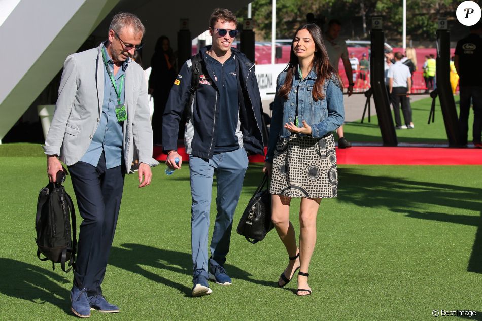 Daniil Kvyat et Kelly Piquet lors du grand prix de Formule 1 de Barcelone, le 13 mai 2017.