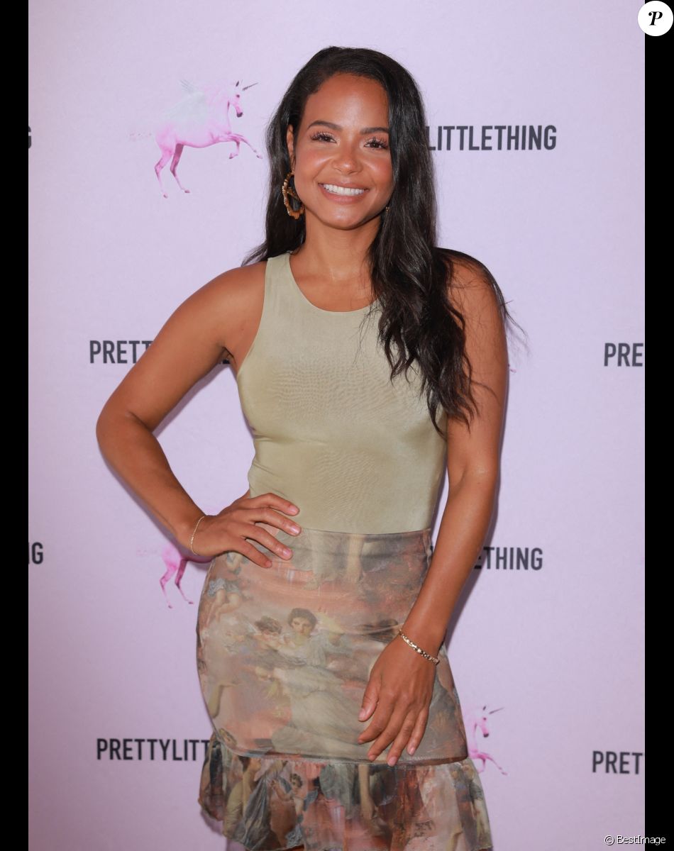 L'actrice américaine Christina Milian se rend au showroom de Pretty Little Thing pour célébrer le mois du patrimoine hispanique à Los Angeles, le 18 septembre 2020.