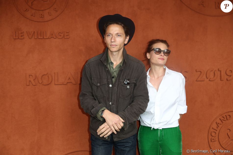 Raphaël et Mélanie Thierry au village des internationaux de France de tennis de Roland-Garros 2019 à Paris. Le 7 juin 2019. © Cyril Moreau / Bestimage