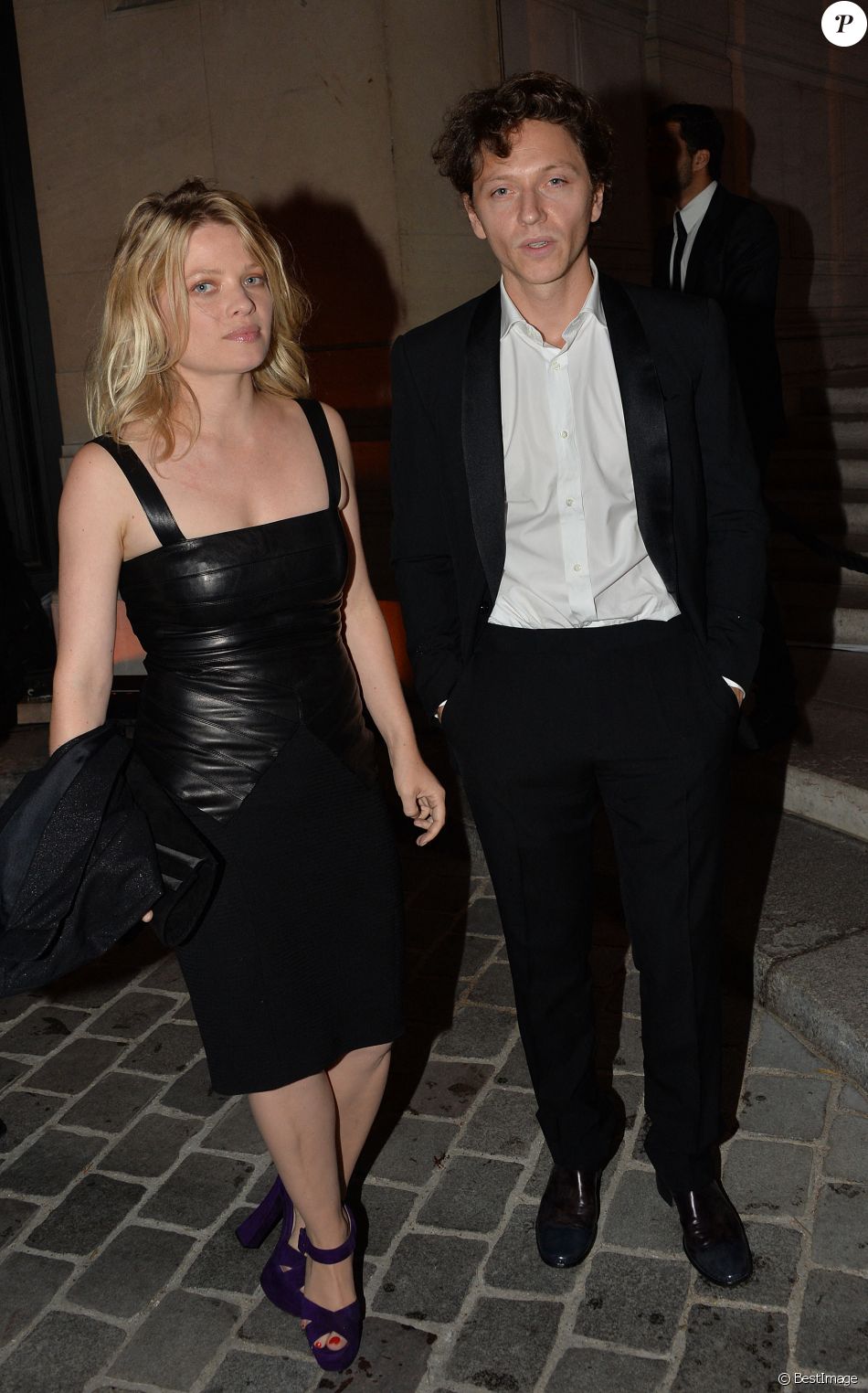Mélanie Thierry et son compagnon le chanteur Raphaël - Gala "Vogue Paris Foundation" au Palais Galliera à Paris le 9 juillet 2014.