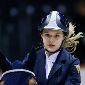 Lola Courbet, fille de Julien Courbet lors du Jumping International de Bordeaux 2016, le 6 février 2016. © Quentin Salinier - Thibaud Moritz/Bestimage 