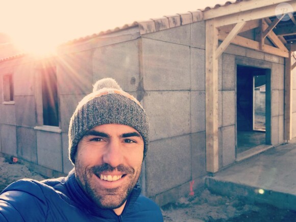 Vincent Roux de "Koh-Lanta" souriant sur Instagram, décembre 2018