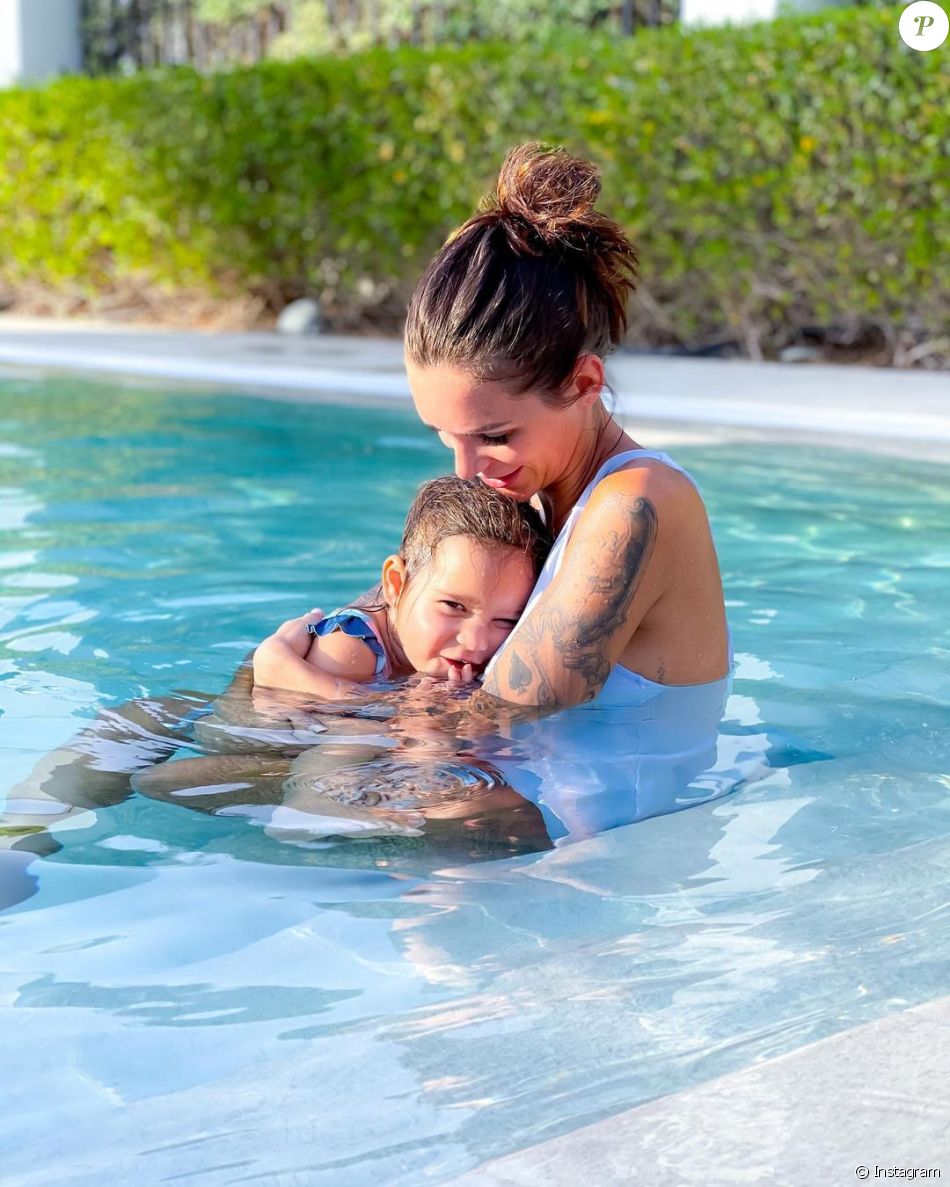 Julia Paredes avec sa fille Luna, le 4 mars 2021