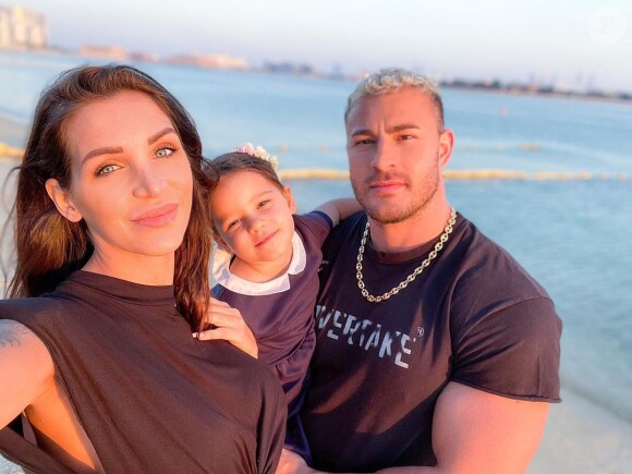 Julia Paredes avec son mari Maxime et leur fille Luna, le 14 février 2021