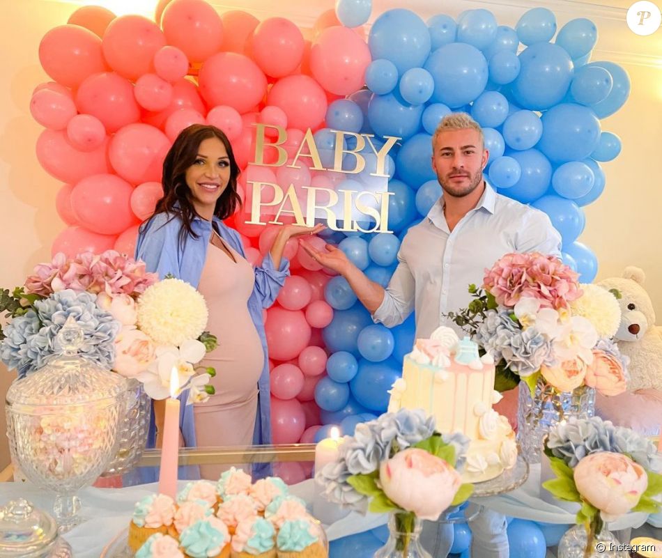 Julia Paredes et Maxime à leur gender reveal, le 22 janvier 2021