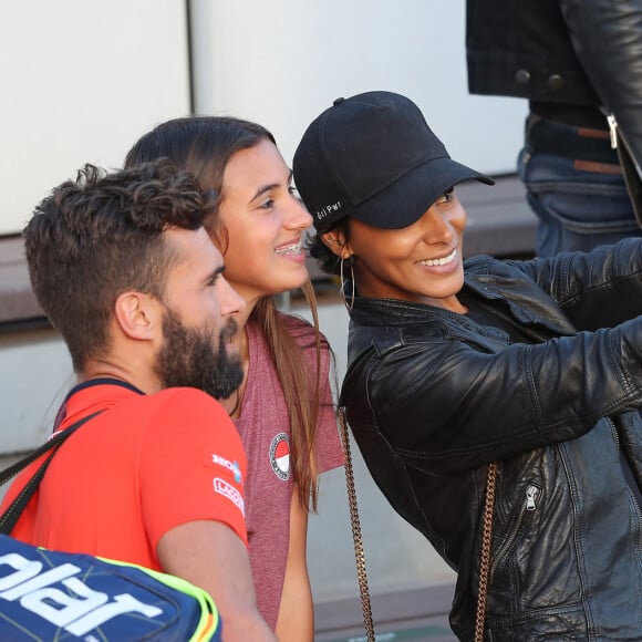 La chanteuse Shy'm est venue soutenir son compagnon Benoît Paire lors des internationaux de tennis de Roland Garros à Paris le 4 juin 2017. © Dominique Jacovides-Cyril Moreau/Bestimage