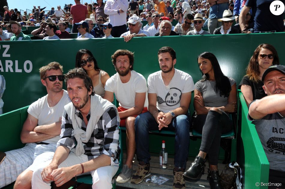 La chanteuse Shy'm était présente au Monte Carlo Country Club à Roquebrune Cap Martin le 14 avril 2016 pour soutenir son fiancé le tennisman français Benoît Paire.