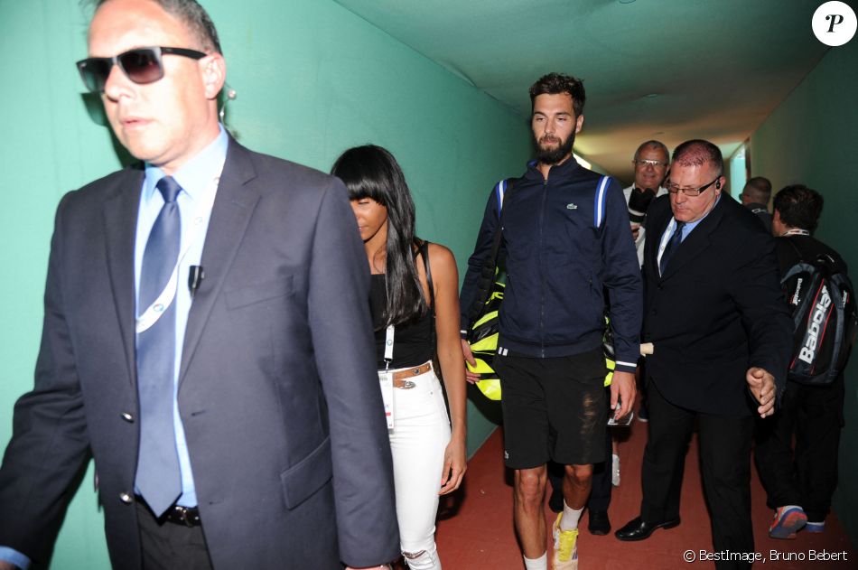 La chanteuse Shy'm était présente au Monte Carlo Country Club pour le Monte-Carlo Rolex Masters de tennis 2016 à Roquebrune Cap Martin le 13 avril 2016 pour soutenir son compagnon le tennisman français Benoit Paire. © Bruno Bebert / Bestimage