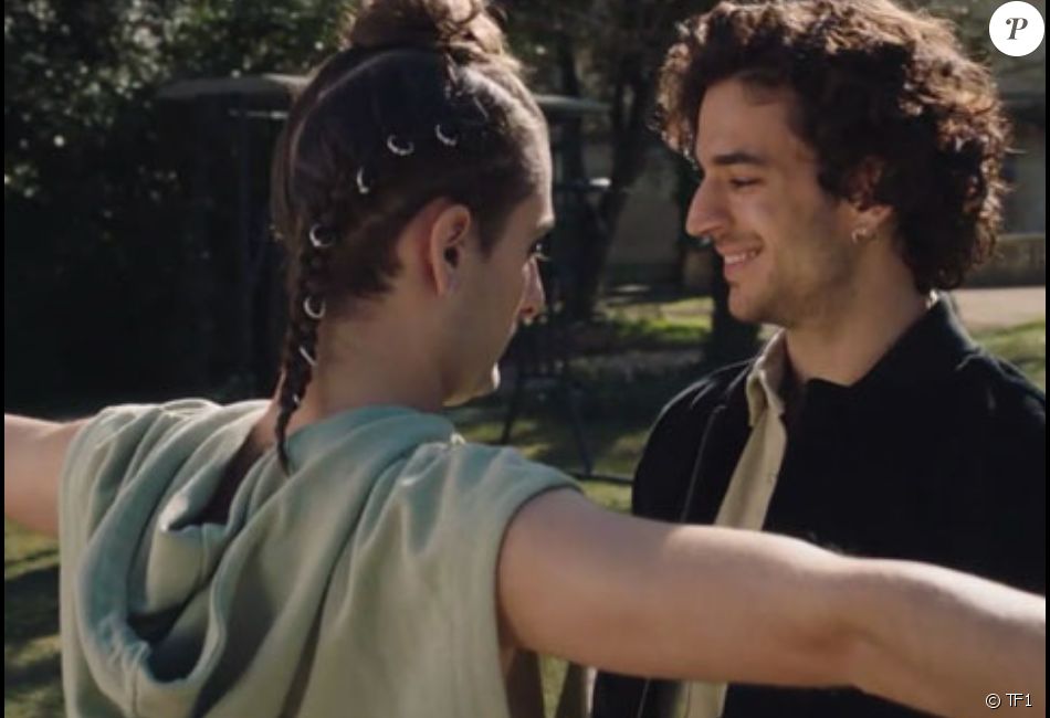 Nicolas Anselmo (Eliott) et Mikaël Mittelstadt (Greg) dans "Ici tout commence" - TF1