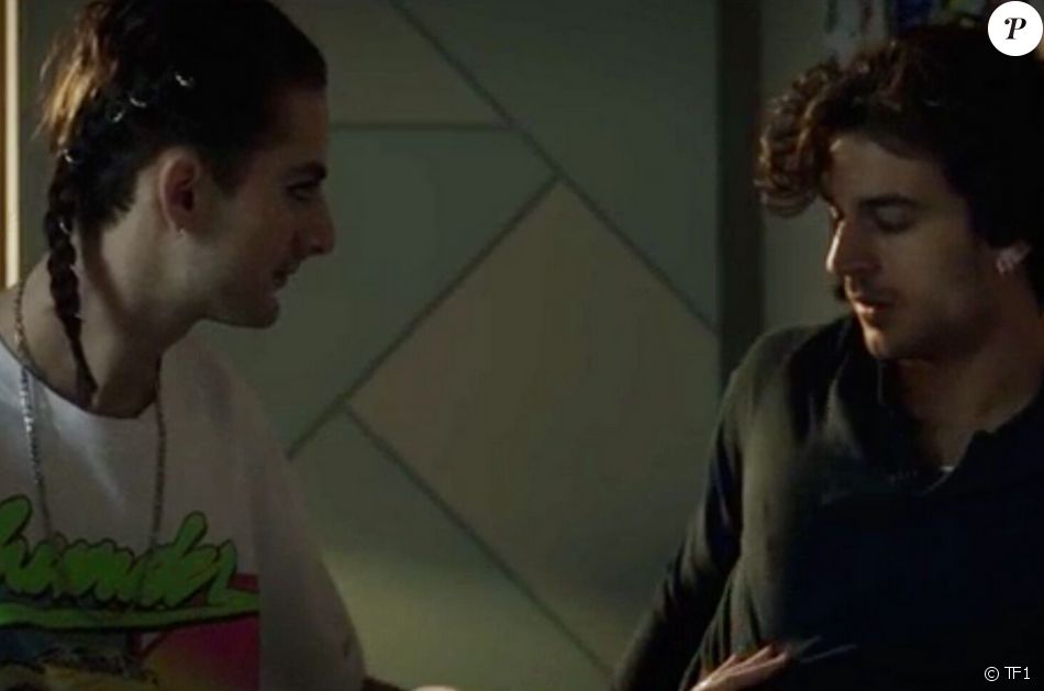 Nicolas Anselmo (Eliott) et Mikaël Mittelstadt (Greg) dans "Ici tout commence" - TF1
