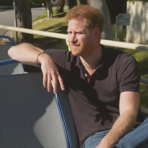 Le prince Harry fait le touriste à Los Angeles dans un bus ouvert pour l'émission de James Corden, le Late Show 