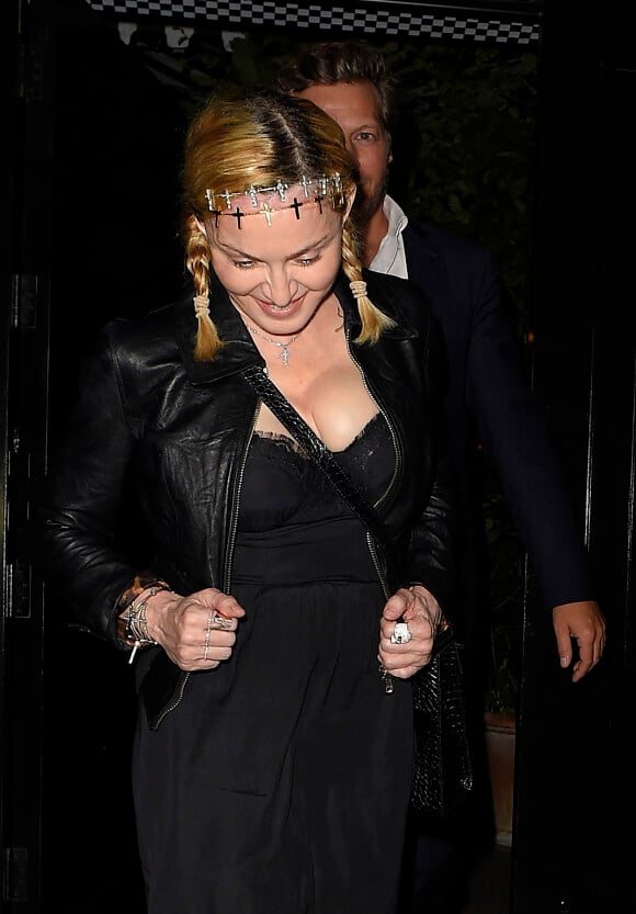 Madonna et son fils Rocco sont allés dîner au restaurant Chiltern Firehouse à Londres, le 30 juin 2016.