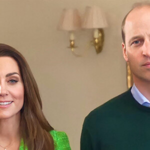 Le prince William, duc de Cambridge et la Catherine Kate Middleton , duchesse de Cambridge souhaitent en visioconférence une joyeuse Saint-Patrick "beannachtaí na Féile Pádraig oraibh" aux Irlandais le 17 mars 2021