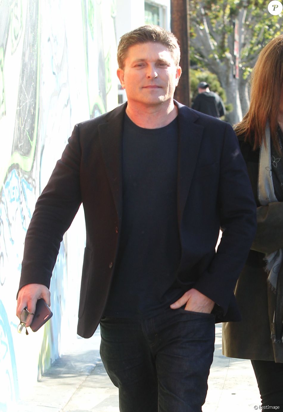 Kenny Goss (ex de G.Michael) est allé déjeuner chez Fred Segal à Los Angeles, le 25 janvier 2017