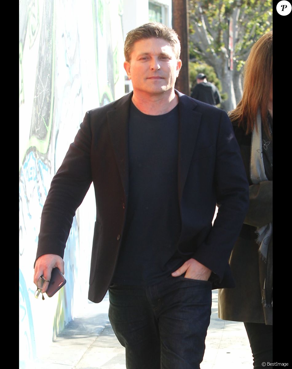 Kenny Goss (ex de G.Michael) est allé déjeuner chez Fred Segal à Los Angeles, le 25 janvier 2017