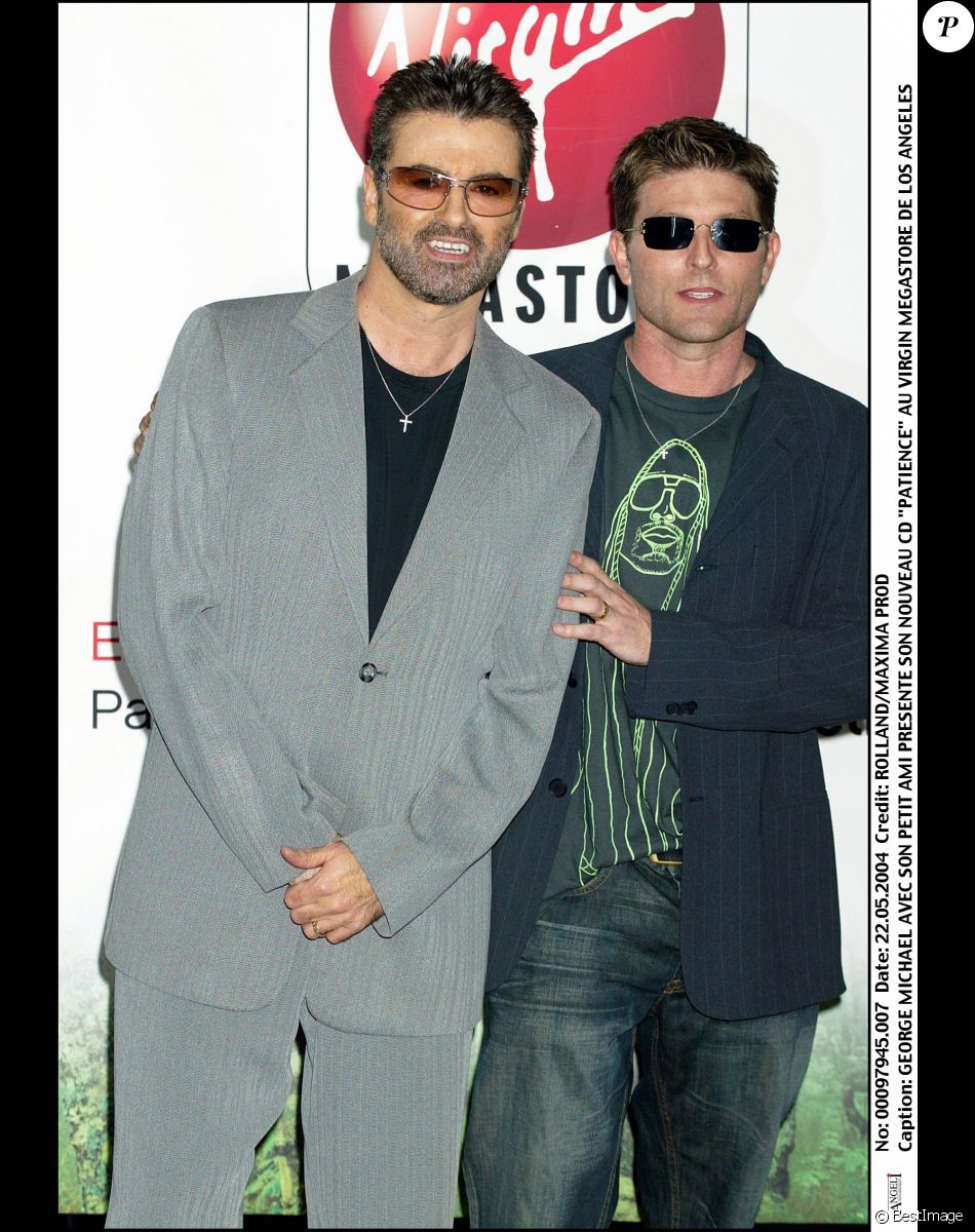 George Michael et Kenny Goss au Virgin Megastore de Los Angeles le 22 mai 2004