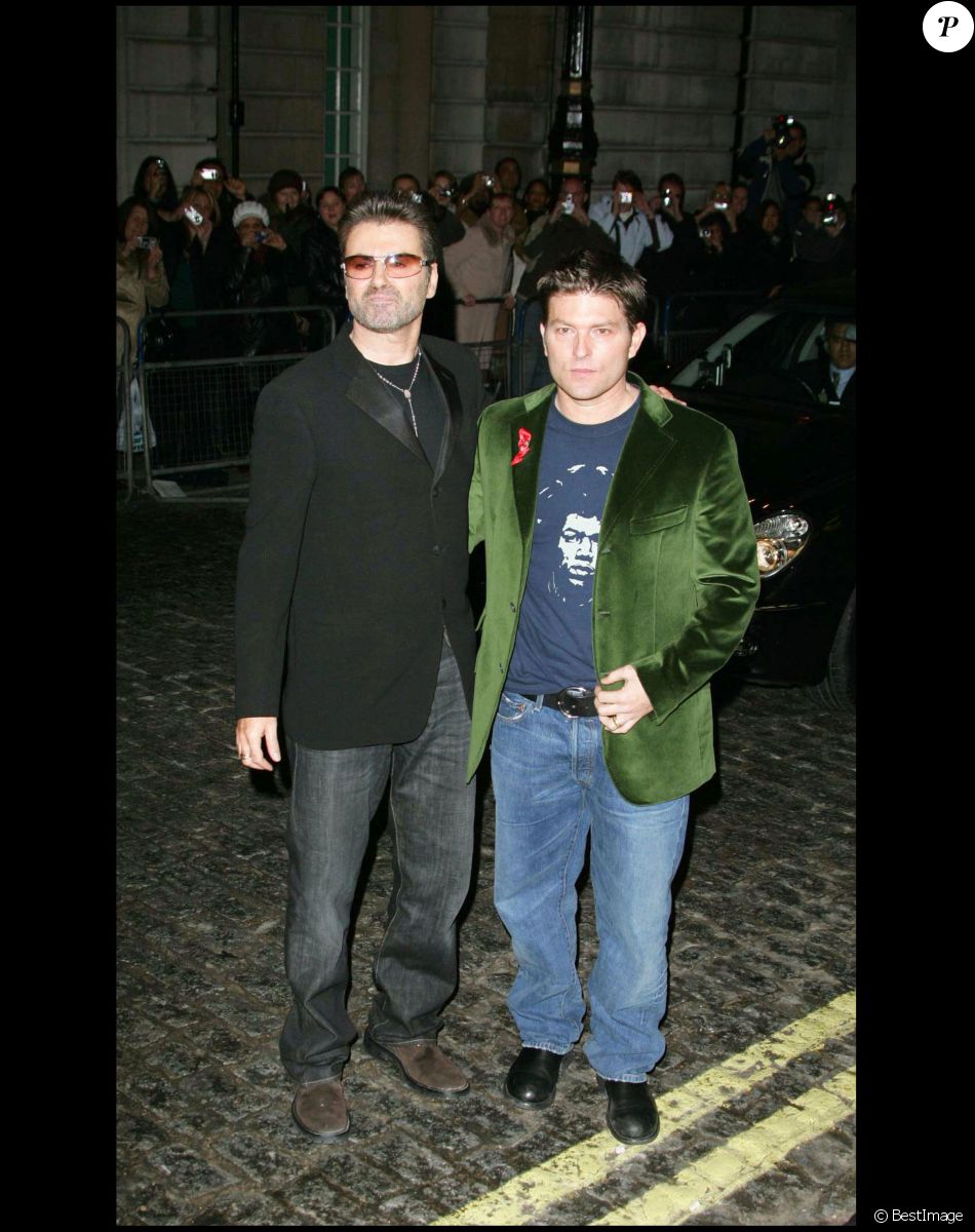 George Michael et Kenny Goss à la première de A Different Story à Londres, le 5 décembre 2005