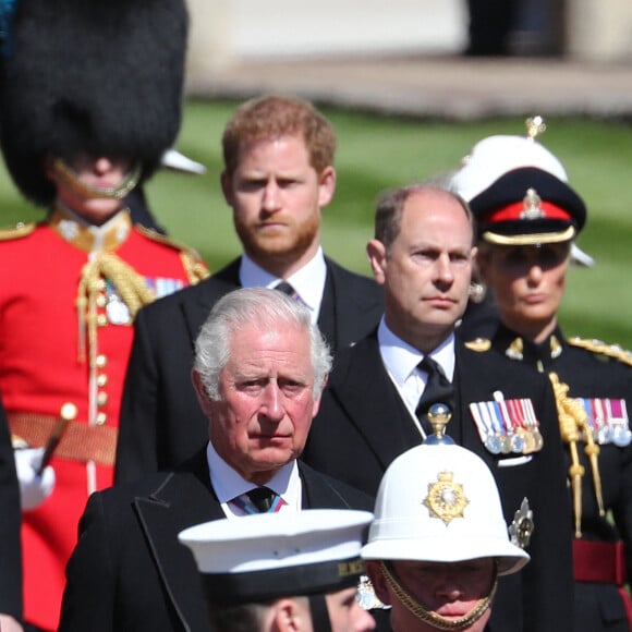 Le prince Charles, prince de Galles, le prince Edward, comte de Wessex, le prince Harry, duc de Sussex - Arrivées aux funérailles du prince Philip, duc d'Edimbourg à la chapelle Saint-Georges du château de Windsor, le 17 avril 2021.