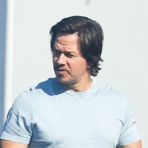 Mark Wahlberg arrive sur le tournage du film Father Stu à Van Nuys