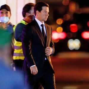 Mark Wahlberg sur le tournage de Uncharted à Berlin en Allemagne, le 14 septembre 2020 