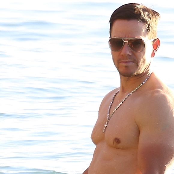 L'acteur américain Mark Wahlberg en vacances au Sandy Lane Resort à la Barbade, le 3 janvier 2020. 