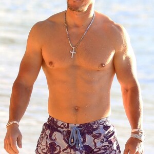 Exclusif - L'acteur américain Mark Wahlberg en vacances au Sandy Lane Resort à la Barbade, le 3 janvier 2020. 