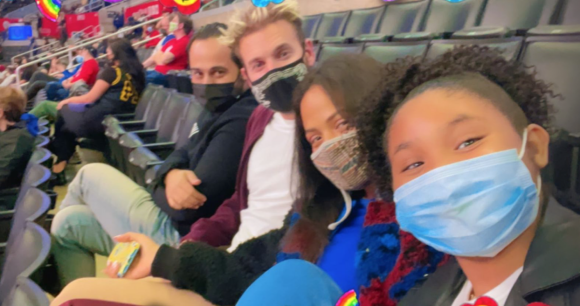 Vincent Benoliel, M. Pokora, Christina Milian et sa fille Violet ont assisté au match de NBA opposant les Los Angeles Lakers aux Los Angeles Clippers. Le 6 mai 2021.