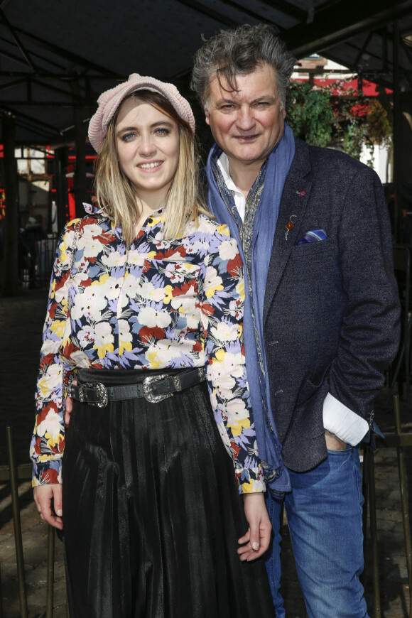 Exclusif - Rendez-vous avec "Les Amoureux du Sacré-Coeur" (Sandy LR et François Deblaye), duo créé par Michou, dans le quartier de Montmartre, à Paris, France, le 24 mars 2021. © JLPPA/Bestimage