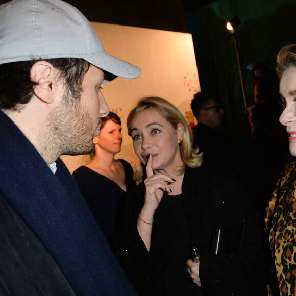 Catherine Deneuve, Emmanuelle Béart et Vianney - Soirée de lancement du Best-Seller "Le retour du jeune prince" d'A.G. Roemmers à l'Atelier des Lumières à Paris. Le 10 avril 2019.© Veeren/Bestimage