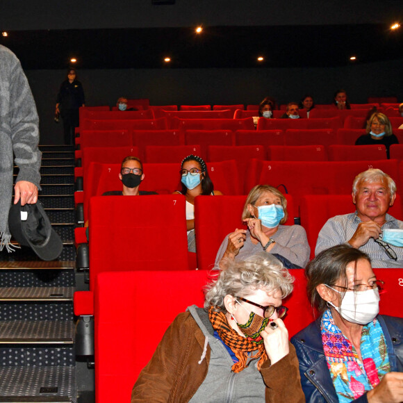 Tarek Boudali, l'acteur, scénariste et réalisateur français, est allé à la rencontre de son public à Nice au Pathé-Gaumont Gare du Sud, le jour de la réouverture des salles de cinéma, © Bruno Bebert / Bestimage
