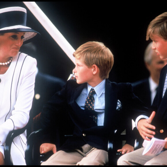 Archives - Lady Diana et ses fils William et Harry en 1995. 