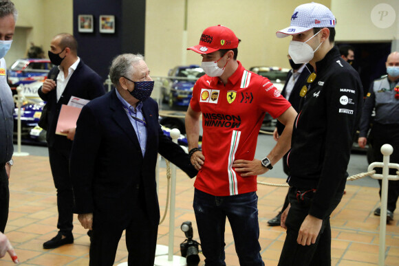 Charles Leclerc, Jean Todt et Esteban Ocon participent à l'oeuvre de l'artiste Mark Dickens à la Collection de Voitures de SAS le Prince de Monaco, le 21 mai 2021. © Jean François Ottonello/Nice Matin/Bestimage 