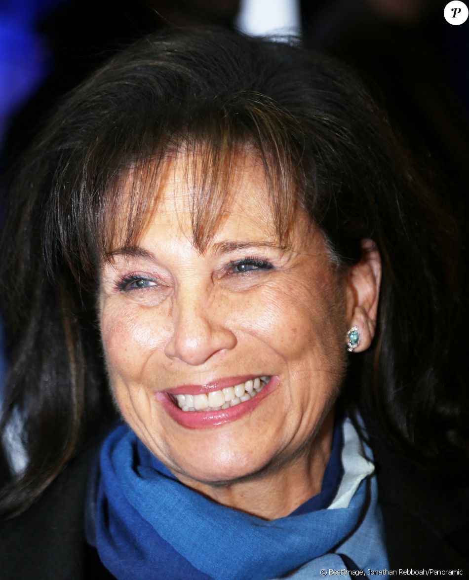 Exclusif - Anne Sinclair - Arrivées à l'avant-première du film "J'accuse" au cinéma UGC Normandie à Paris le 12 novembre 2019. © Jonathan Rebboah/Panoramic/Bestimage