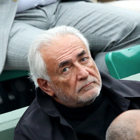 Dominique Strauss Kahn (DSK) et sa compagne Myriam L'Aouffir dans les tribunes de la finale homme des internationaux de France de Roland Garros à Paris le 5 juin 2016. © Moreau-Jacovides / Bestimage 