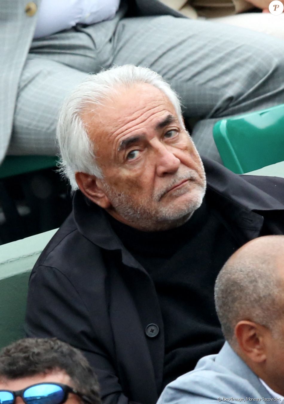 Dominique Strauss Kahn (DSK) et sa compagne Myriam L'Aouffir dans les tribunes de la finale homme des internationaux de France de Roland Garros à Paris le 5 juin 2016. © Moreau-Jacovides / Bestimage