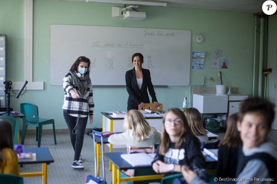 Exclusif - Fabienne Carat sur le tournage d'un court métrage pour la Fondation "Action Enfance" à Amboise pour le projet "Action Enfance fait son Cinéma", le 25 Avril 2021. © Pierre Perusseau / Bestimage