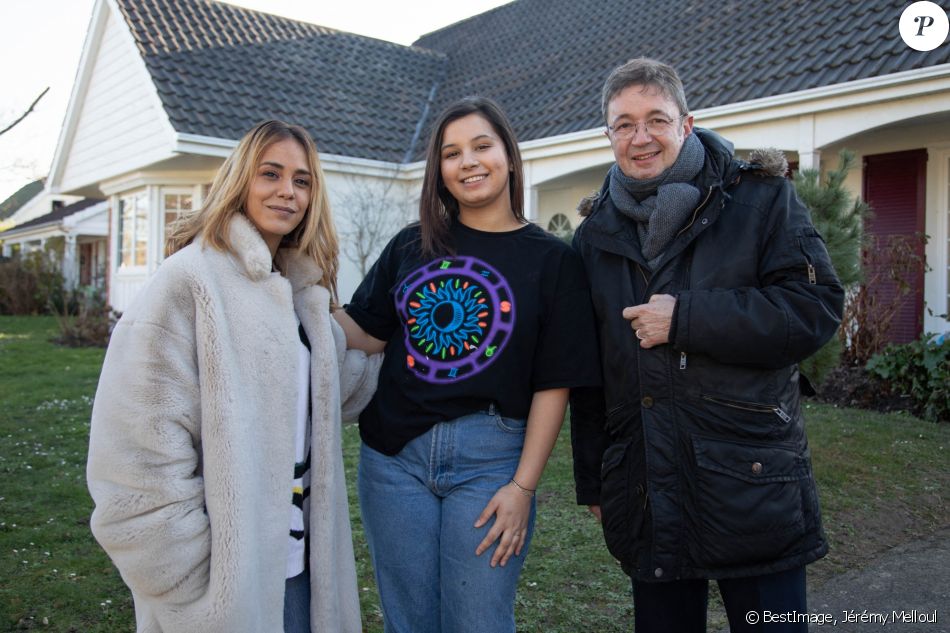 Exclusif - Alice Belaïdi et Frédéric Bouraly sur le tournage d'un court-métrage pour la Fondation "Action Enfance" , à Mennecy, en Essonne pour le projet "Action Enfance fait son Cinéma", le 27 Février 2021. © Jérémy Melloul / Bestimage
